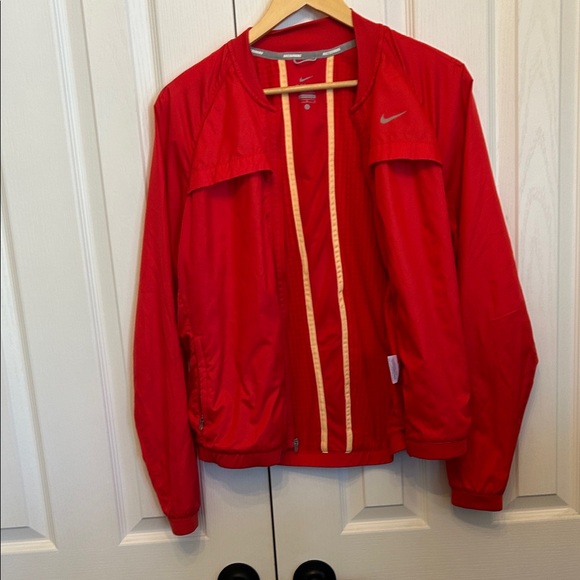 Nike Red Dri-Fit Running Jacket - Picture 5 of 6